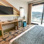 Blue Mudanya