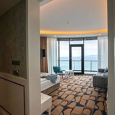 Blue Mudanya Hotel 4*